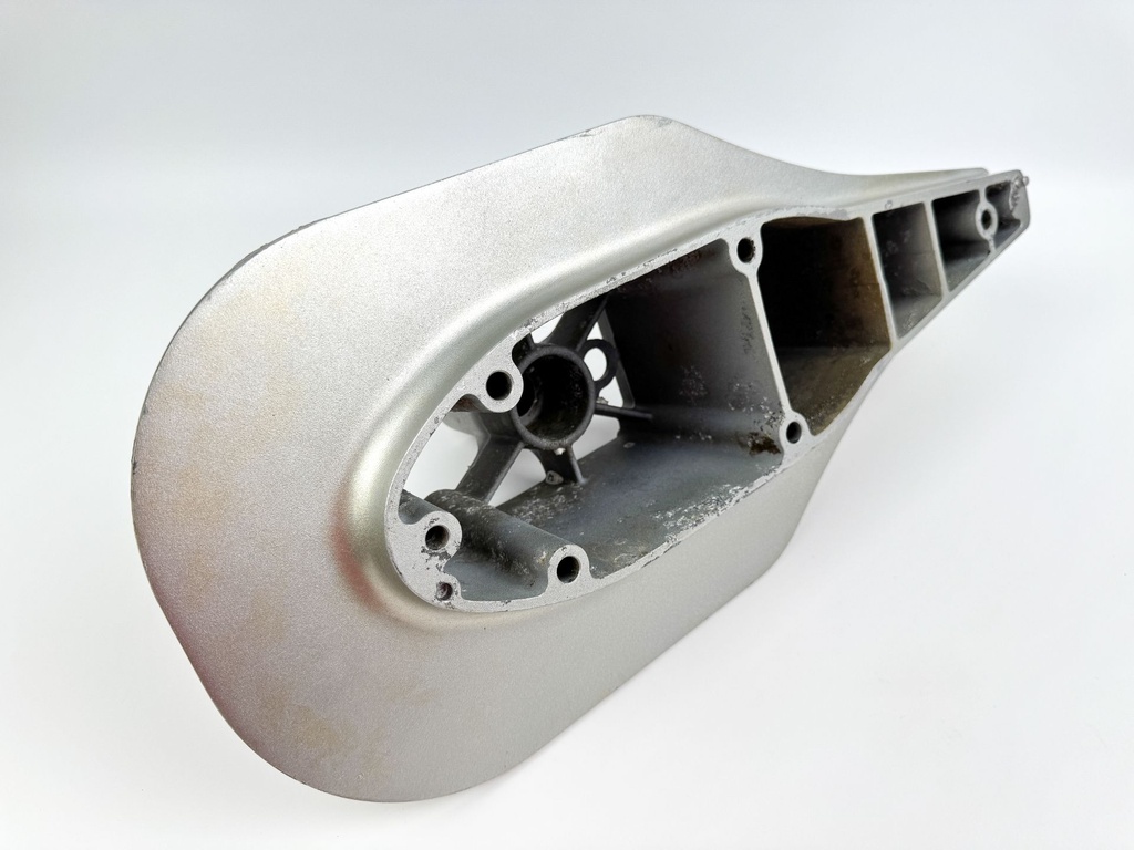 2010 Honda 60 HP 4 Stroke Outboard Midsection Extension / Spacer 40202-ZY9-610ZC OEM