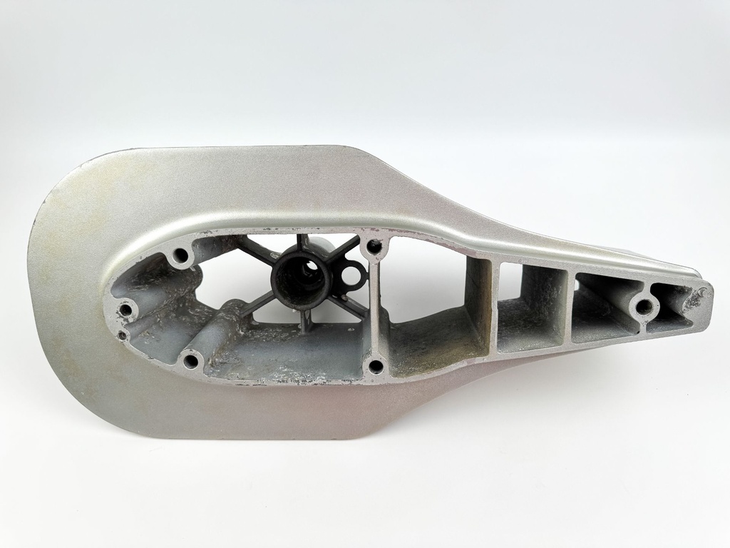 2010 Honda 60 HP 4 Stroke Outboard Midsection Extension / Spacer 40202-ZY9-610ZC OEM