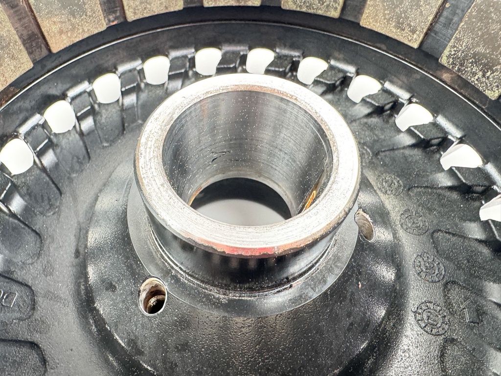 2015 Evinrude 225 HP 2 Stroke Outboard Flywheel 0586966 OEM