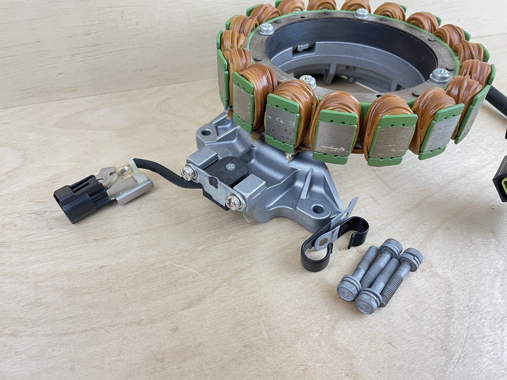 2012 Yamaha 200HP 3.3L 4 Stroke Stator Pulser Base Assembly 6P2-81460-00-00