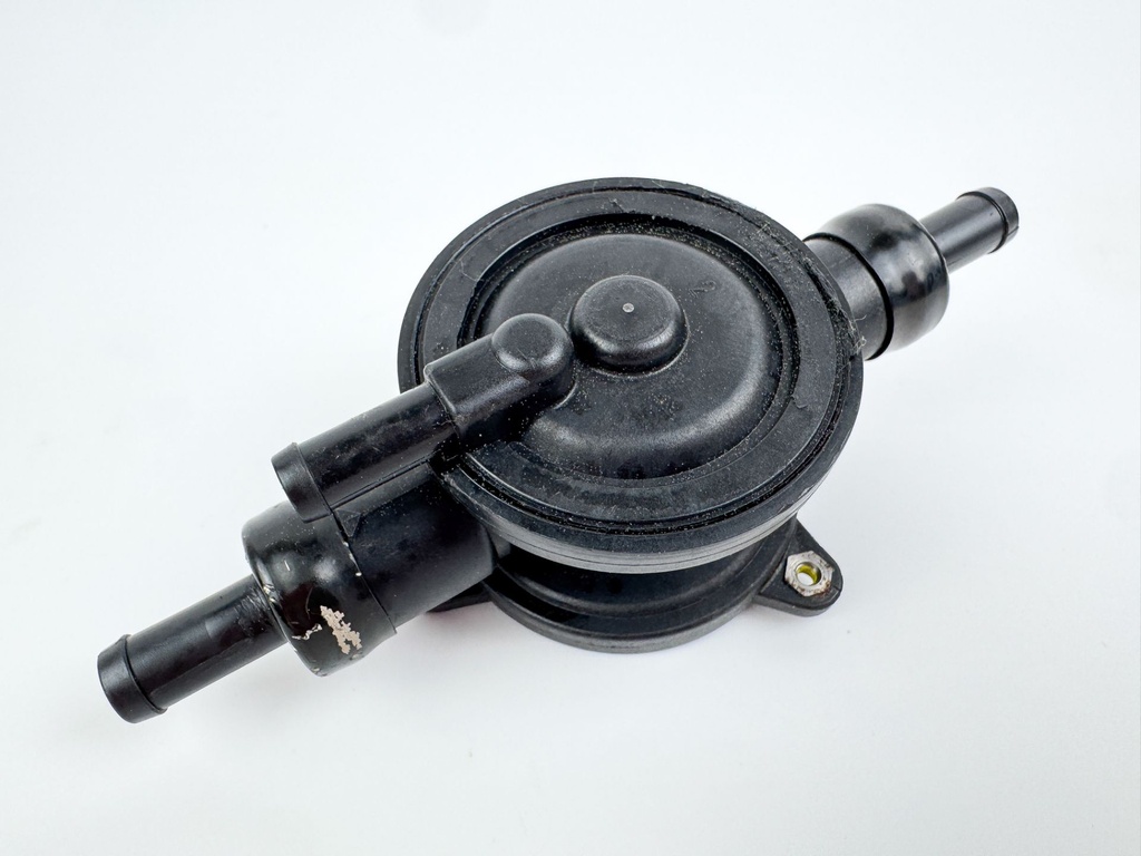 2015 Evinrude 225 HP 2 Stroke Outboard Fuel Lift Pump 5007312 OEM