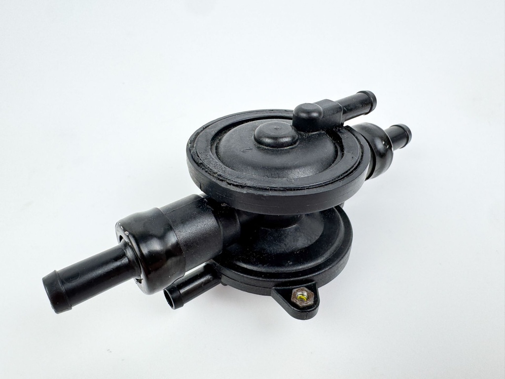 2015 Evinrude 225 HP 2 Stroke Outboard Fuel Lift Pump 5007312 OEM