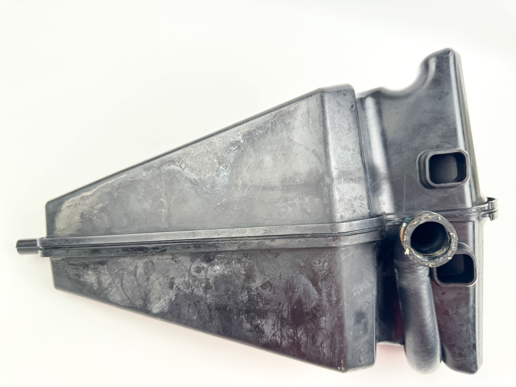 2015 Evinrude 225 HP 2 Stroke Outboard Muffler 5005699 OEM