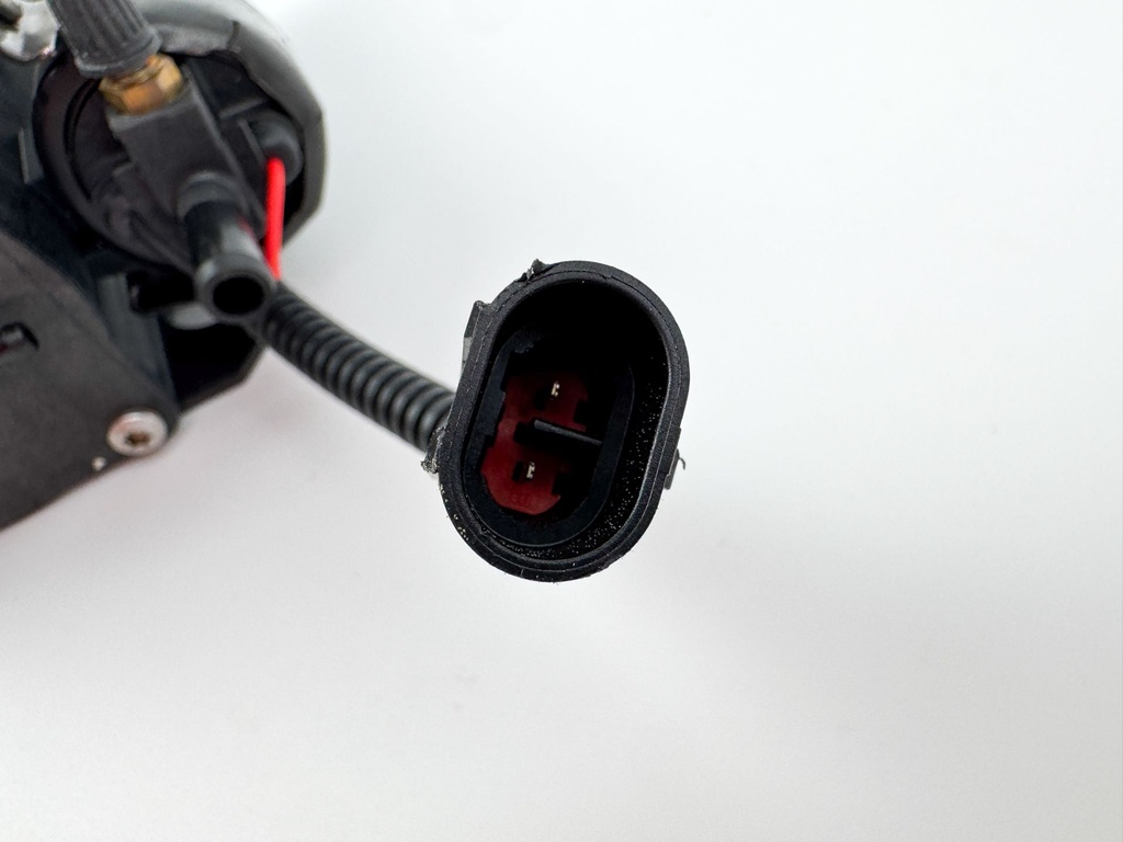 2015 Evinrude 225 HP 2 Stroke Outboard Vapor Separator Tank VST 5006063 OEM