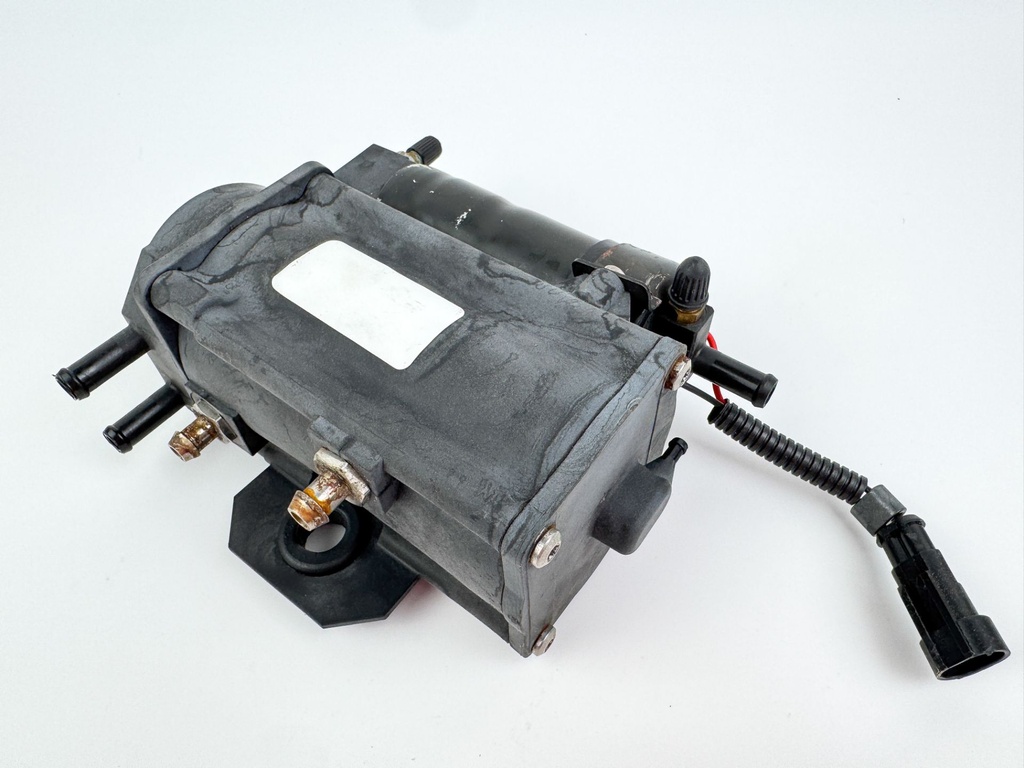 2015 Evinrude 225 HP 2 Stroke Outboard Vapor Separator Tank VST 5006063 OEM