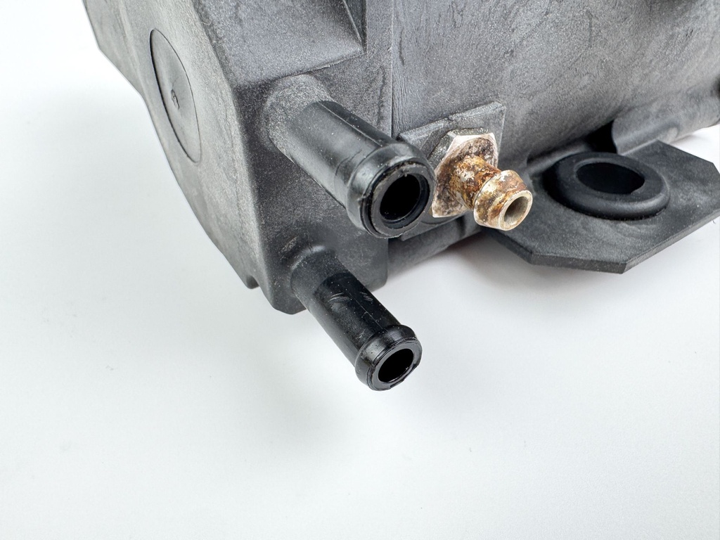 2015 Evinrude 225 HP 2 Stroke Outboard Vapor Separator Tank VST 5006063 OEM