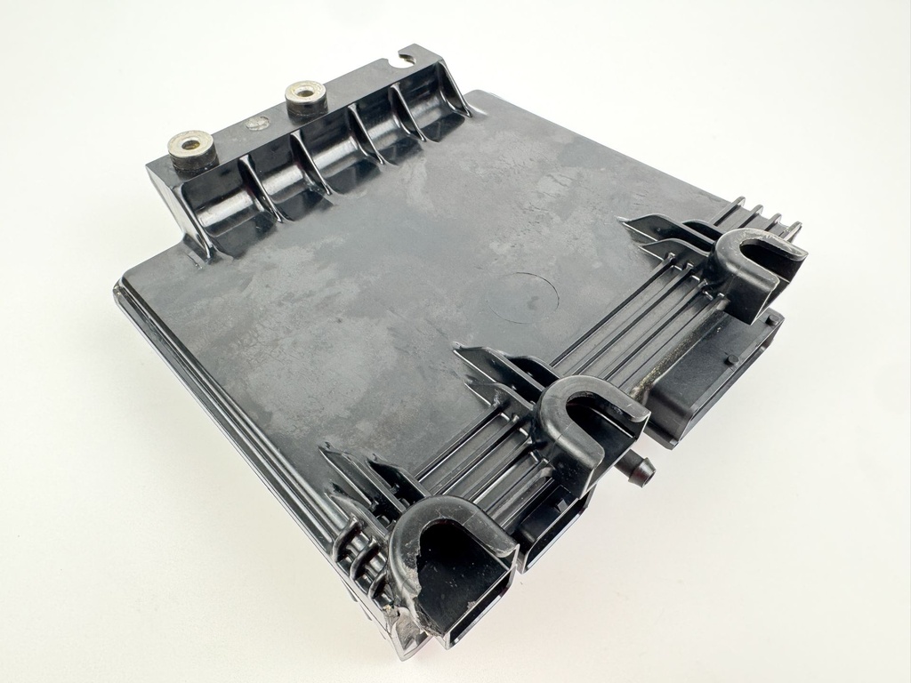 2015 Evinrude 225 HP 2 Stroke Outboard Engine Control Unit ECU EMM 0587155