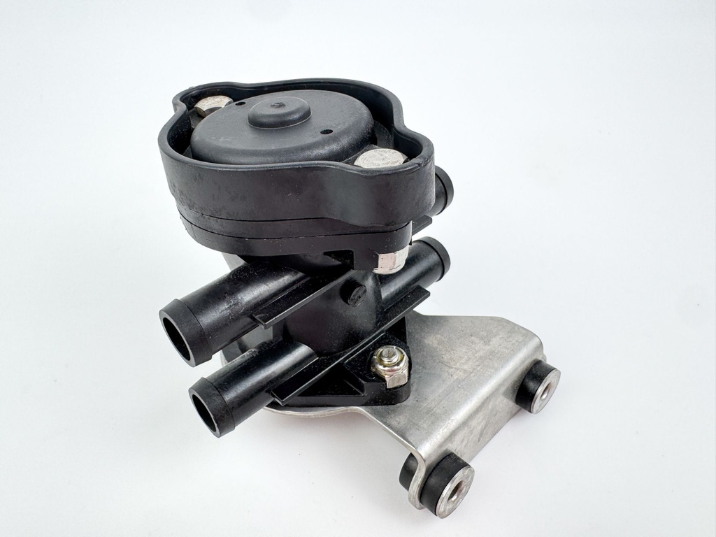 2015 Evinrude 225 HP 2 Stroke Outboard Pressure Relief Valve 5007970 OEM