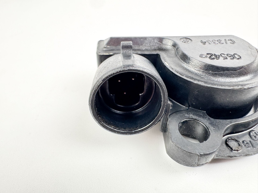 2015 Evinrude 225 HP 2 Stroke Outboard Throttle Position Sensor TPS 5006484 OEM