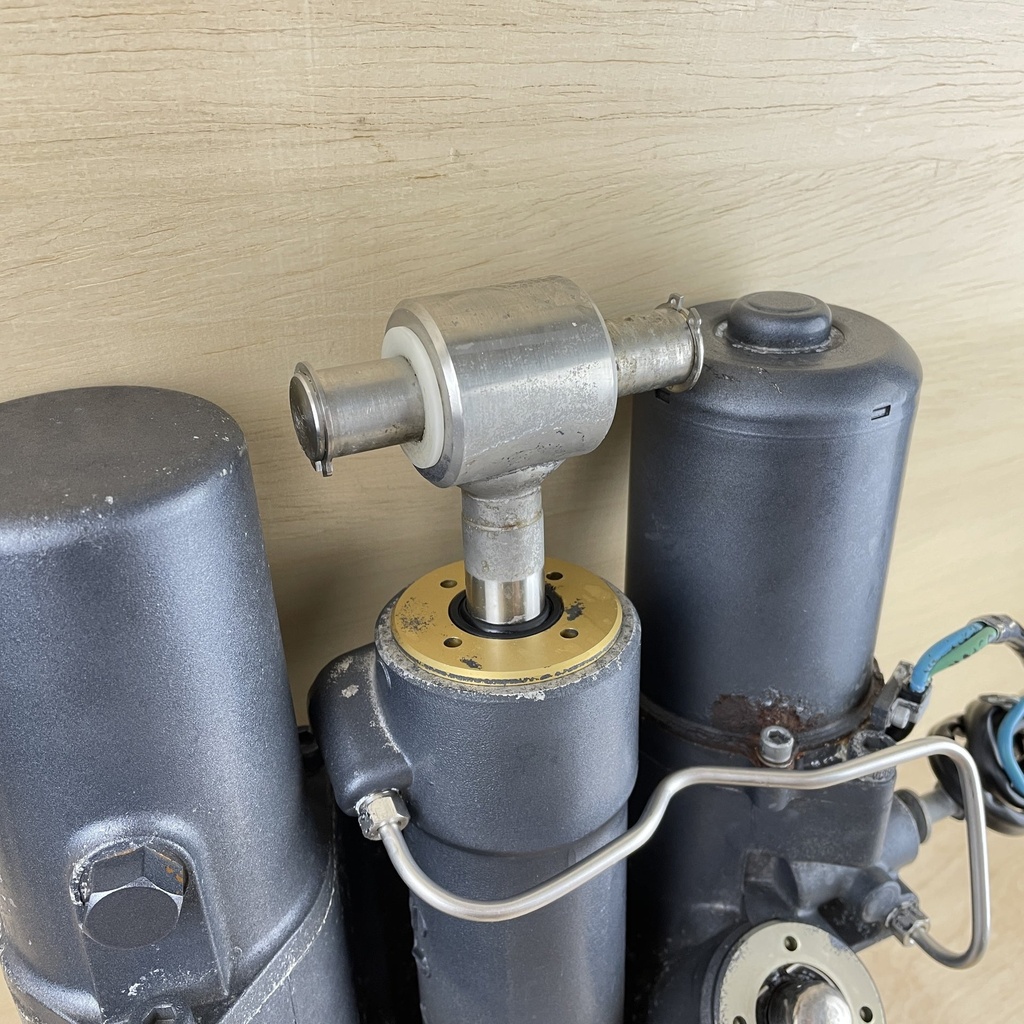 2012 Yamaha 200HP 4 Stroke Outboard Power Trim & Tilt Assembly 69J-43800-0A-8D