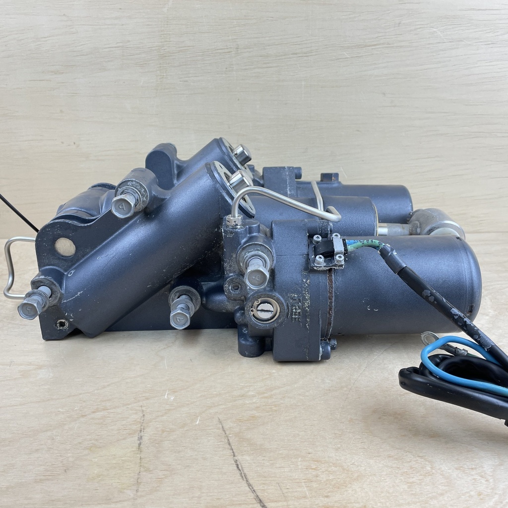 2012 Yamaha 200HP 4 Stroke Outboard Power Trim & Tilt Assembly 69J-43800-0A-8D