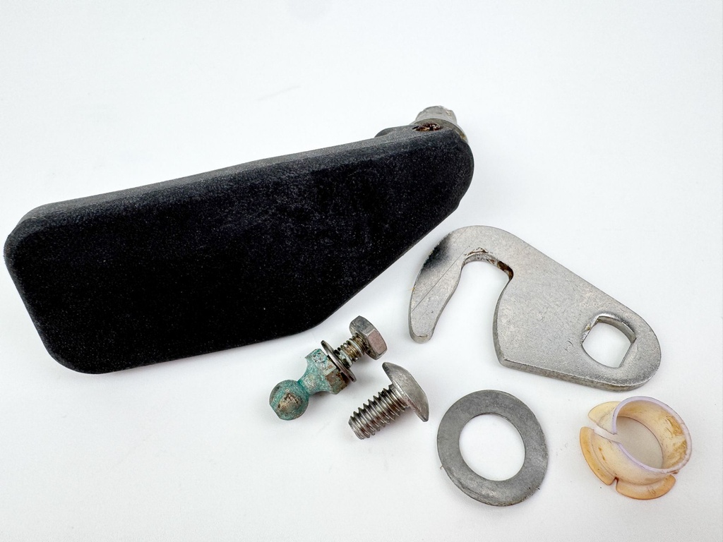 2015 Evinrude 225 HP 2 Stroke Outboard Rear Latch Handle 5005709 OEM