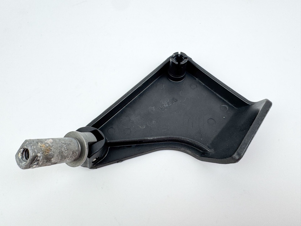 2015 Evinrude 225 HP 2 Stroke Outboard Port Latch Handle 5005707 OEM