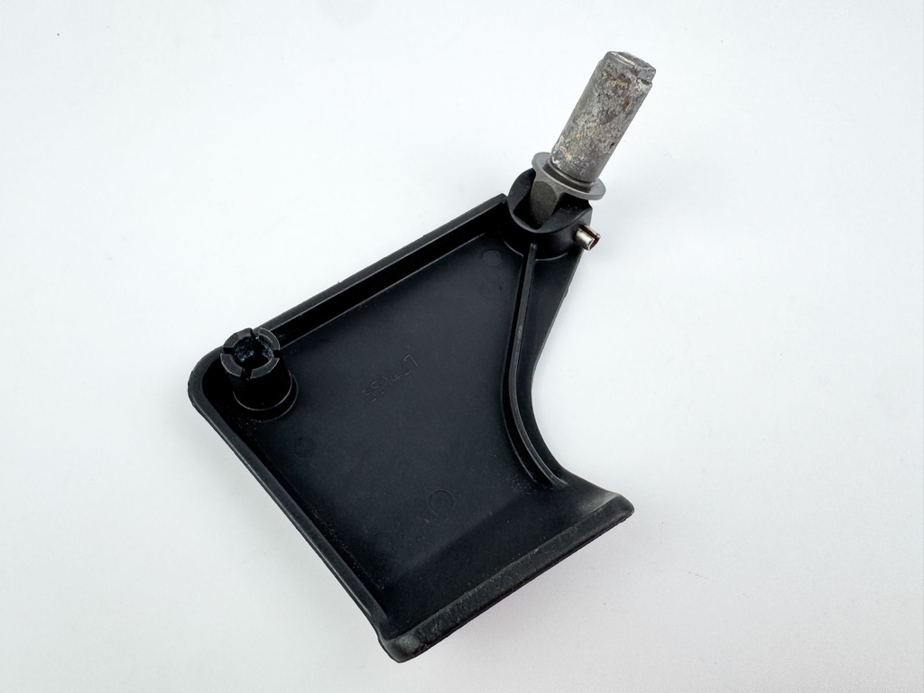 2015 Evinrude 225 HP 2 Stroke Outboard Starboard Latch Handle 5005708 OEM