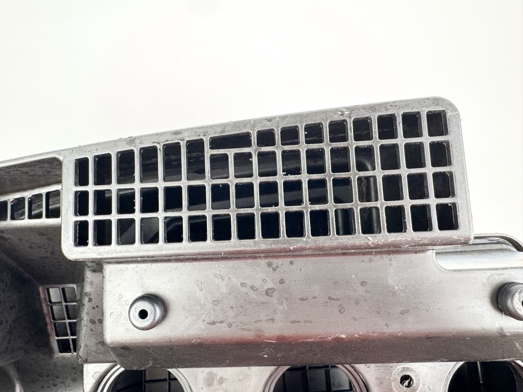 2015 Evinrude 225 HP 2 Stroke Outboard Intake Air Silencer Assembly 5007452 OEM