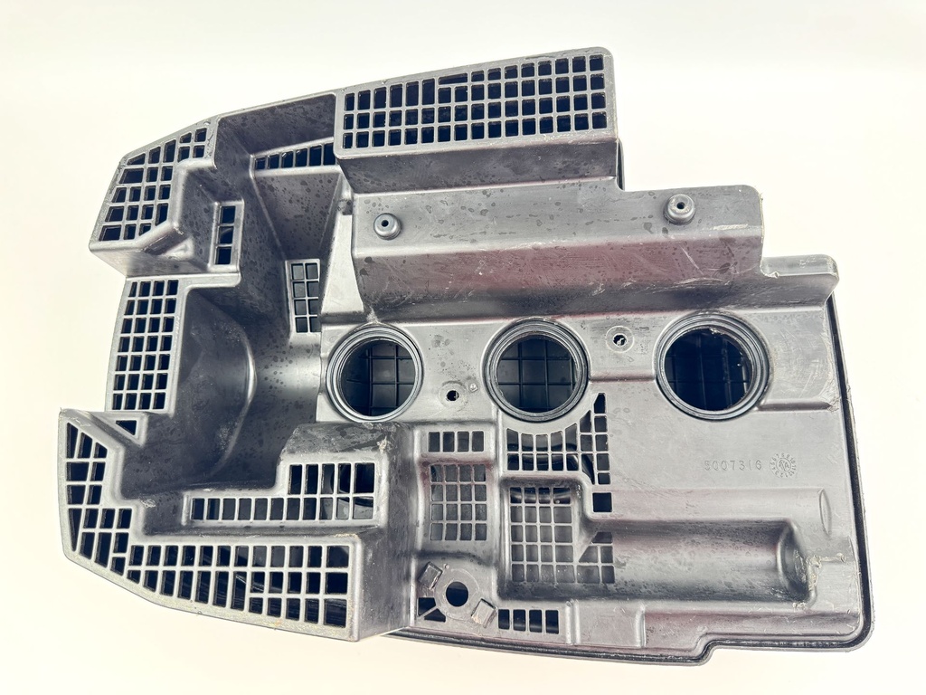 2015 Evinrude 225 HP 2 Stroke Outboard Intake Air Silencer Assembly 5007452 OEM