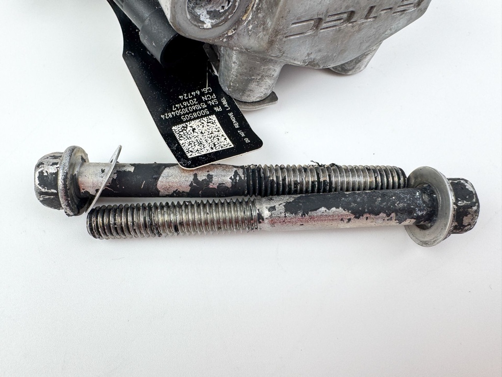 2015 Evinrude 225 HP 2 Stroke Outboard Starboard Side Fuel Injector 5007765 OEM