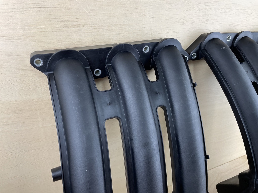 2012 Yamaha 200HP 3.3L 4 Stroke Outboard Air Intake Manifold Set 6P2-13641-00-00