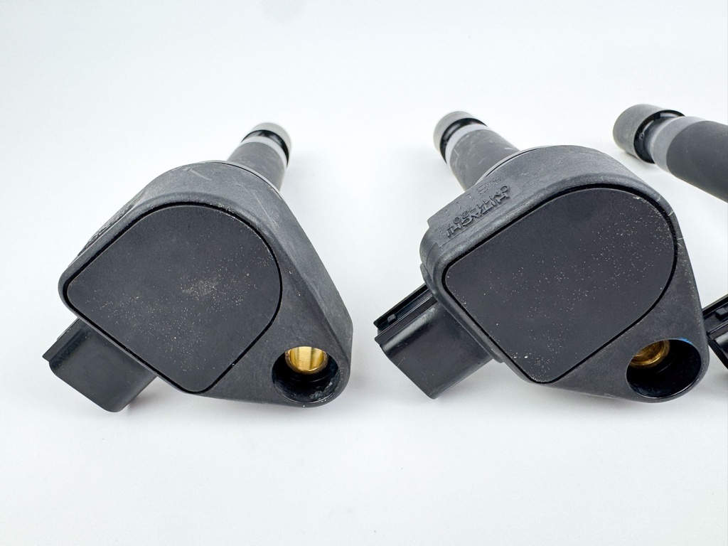 2007 Honda 200 HP 4 Stroke Outboard Ignition Coil Set 30520-ZY3-003 OEM