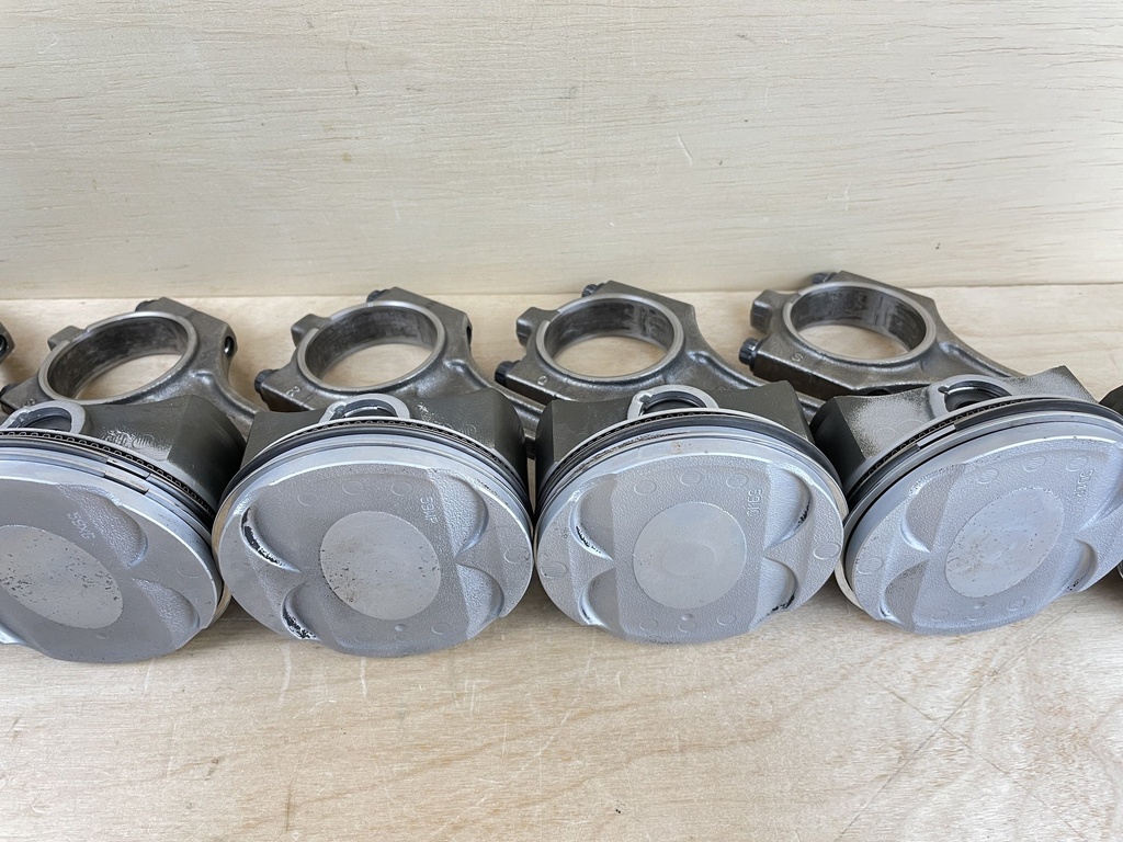 2015 Yamaha 250HP 4 Stroke Piston & Connecting Rod Set 6P2-11631-10-93