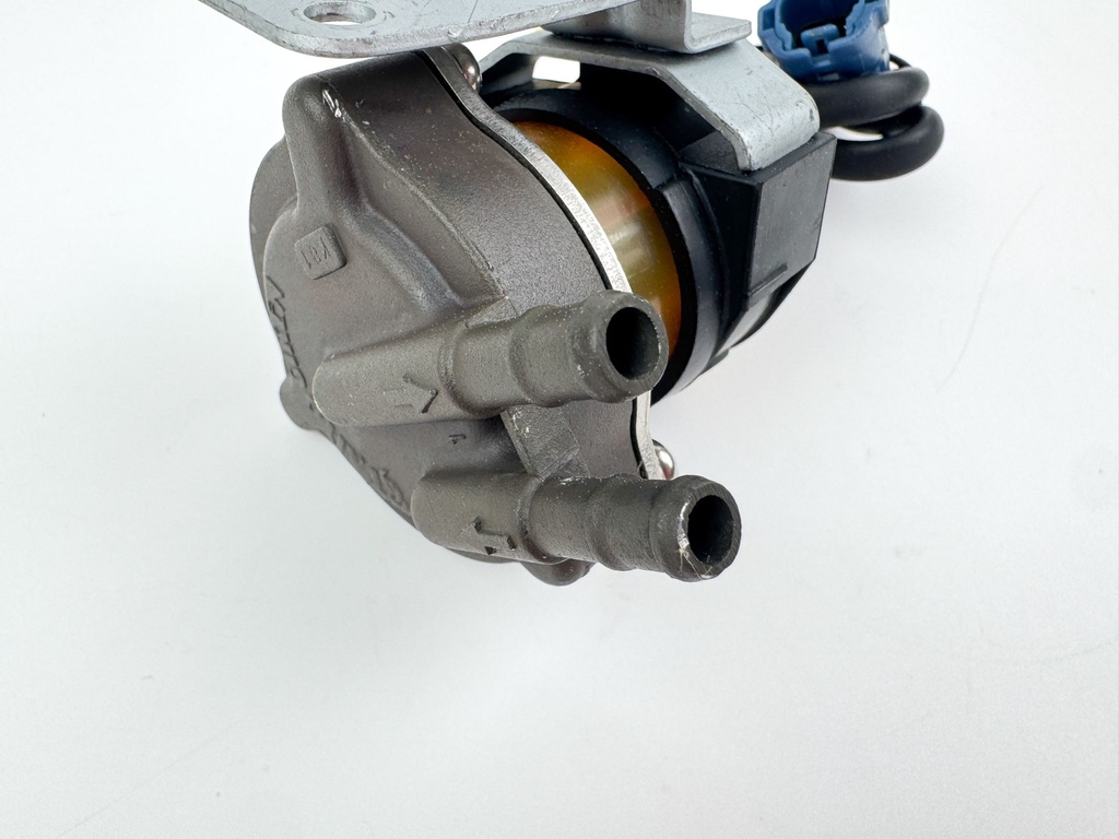 2007 Honda 200 HP 4 Stroke Outboard Water Separator & Fuel Filter 16800-ZY3-003 OEM