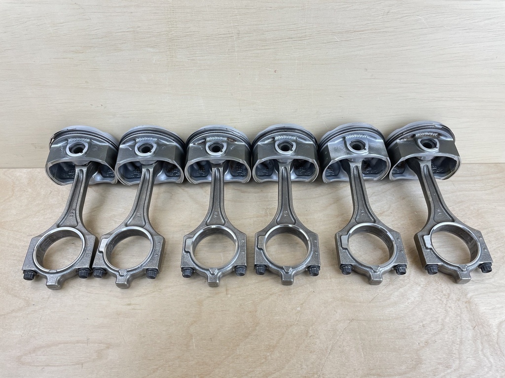 2015 Yamaha 250HP 4 Stroke Piston & Connecting Rod Set 6P2-11631-10-93