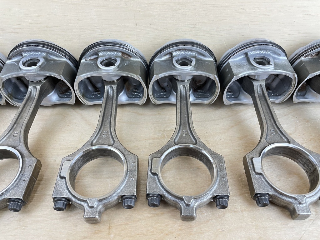 2015 Yamaha 250HP 4 Stroke Piston & Connecting Rod Set 6P2-11631-10-93