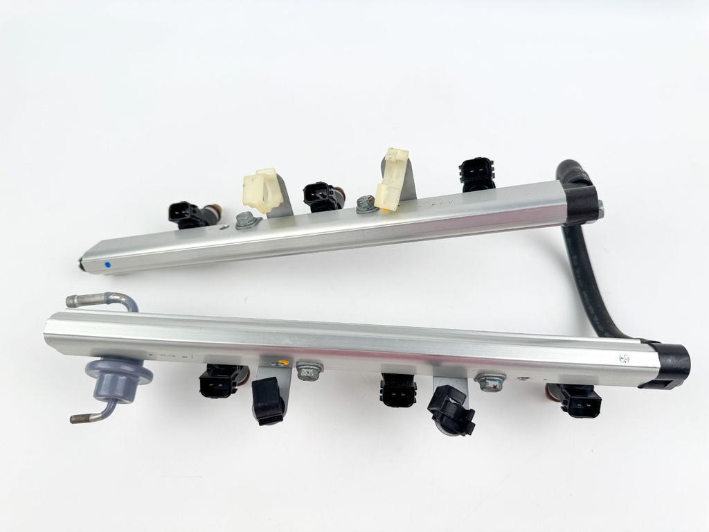 2007 Honda 200 HP 4 Stroke Outboard Fuel Injector Set W/ Rail 16450-ZY6-003 OEM