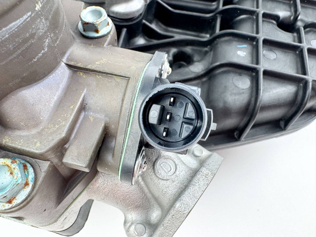 2007 Honda 200 HP 4 Stroke Outboard Intake Manifold 17110-ZY3-003 OEM