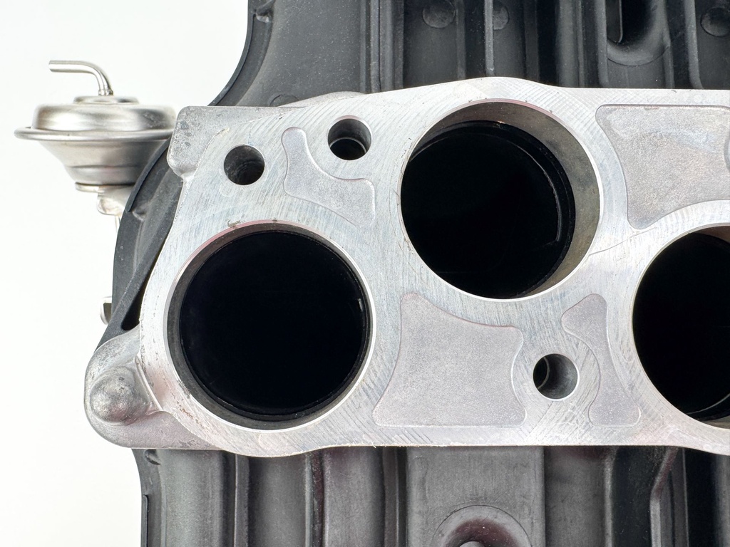 2007 Honda 200 HP 4 Stroke Outboard Intake Manifold 17110-ZY3-003 OEM