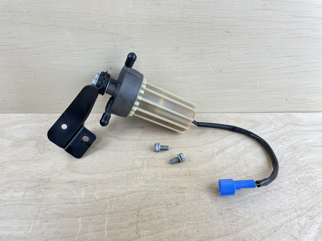 2015 Yamaha 250HP 4 Stroke Outboard Fuel Filter Bracket Assembly 6P3-24560-03-00