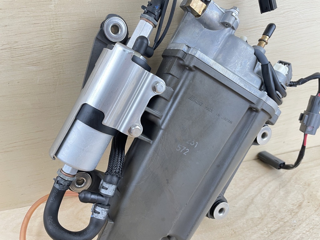 2015 Yamaha 250HP 4 Stroke Outboard Float Chamber Assembly VST 6P2-14180-50-00