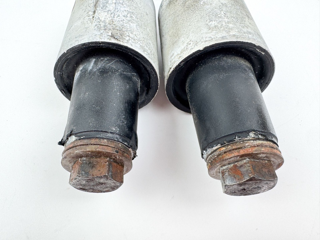 2007 Suzuki 250 HP 4 Stroke Outboard Lower Side Motor Mount Damper 54160-93J01 OEM