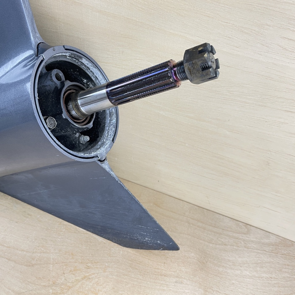 2015 Yamaha 250HP 4 Stroke 25" Lower Unit Gearcase RH 6P2-45300-41-8D