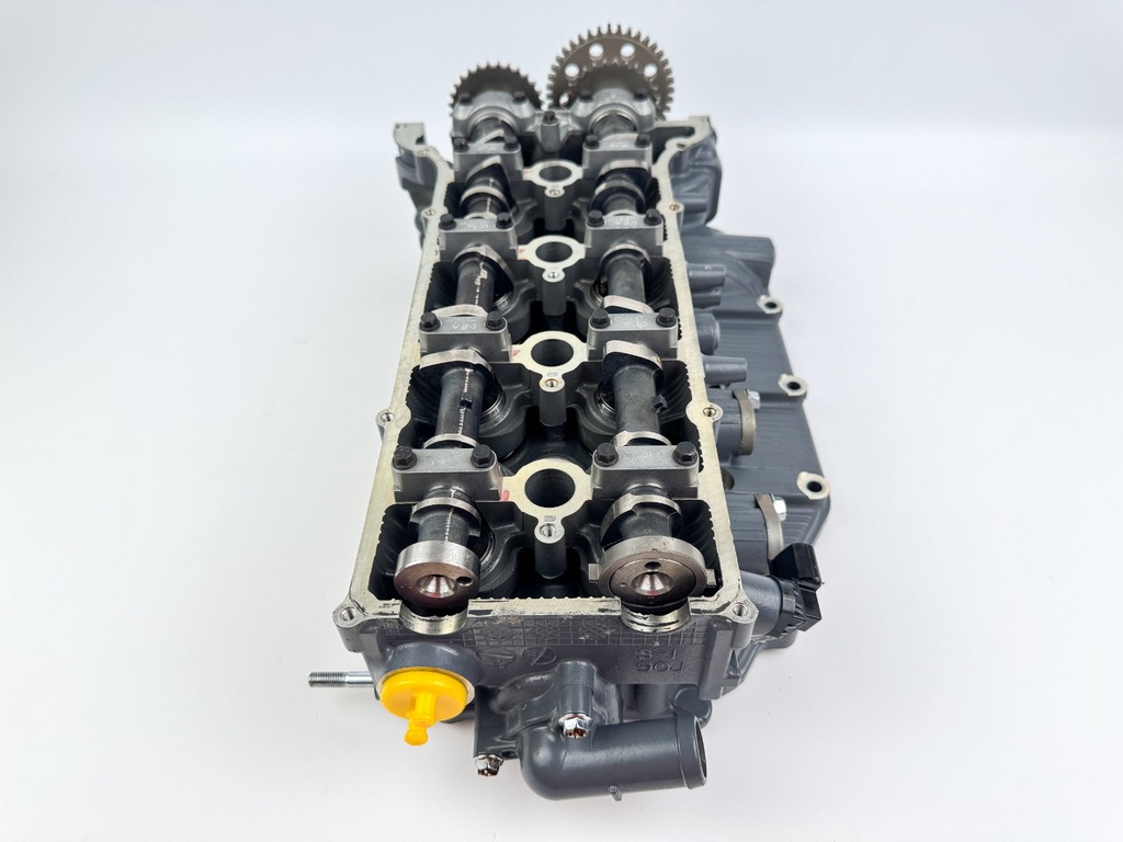 2007 Suzuki 115 HP 4 Stroke Outboard Cylinder Head OEM