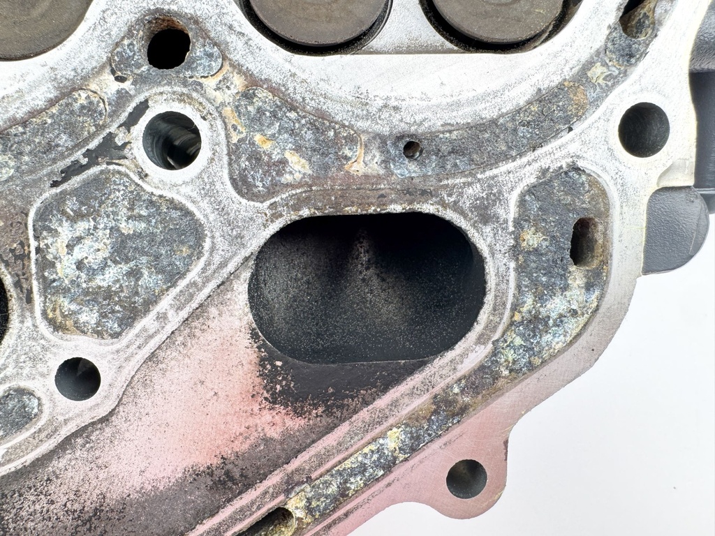 2007 Suzuki 115 HP 4 Stroke Outboard Cylinder Head OEM