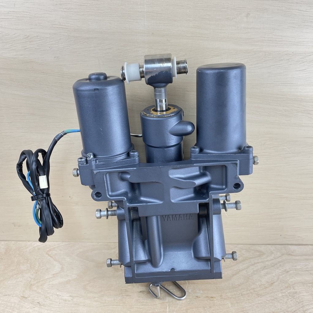 2015 Yamaha 250HP 4 Stroke Outboard Power Trim & Tilt Assembly 69J-43800-07-8D