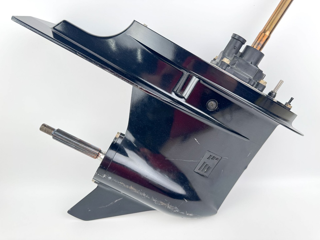 2009+ Suzuki 90HP 4 Stroke Outboard 20" Lower Unit Gear Case 55020-87LV0-YAY OEM