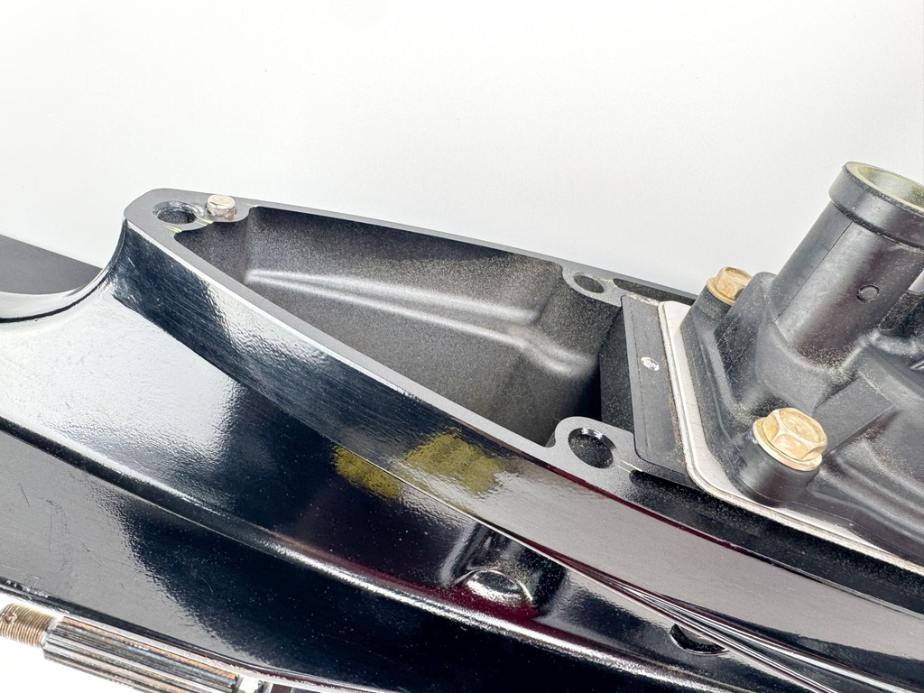 2009+ Suzuki 90HP 4 Stroke Outboard 20" Lower Unit Gear Case 55020-87LV0-YAY OEM