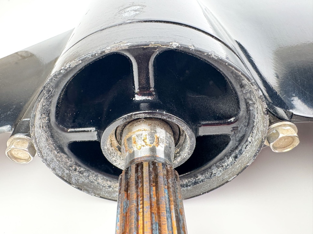 2009+ Suzuki 90HP 4 Stroke Outboard 20" Lower Unit Gear Case 55020-87LV0-YAY OEM