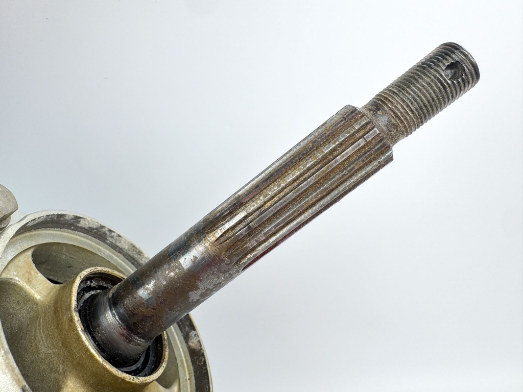 2010 Honda 60 HP 4 Stroke Outboard 25" Lower Unit Gear Case 41100-ZZ3-E12ZC OEM