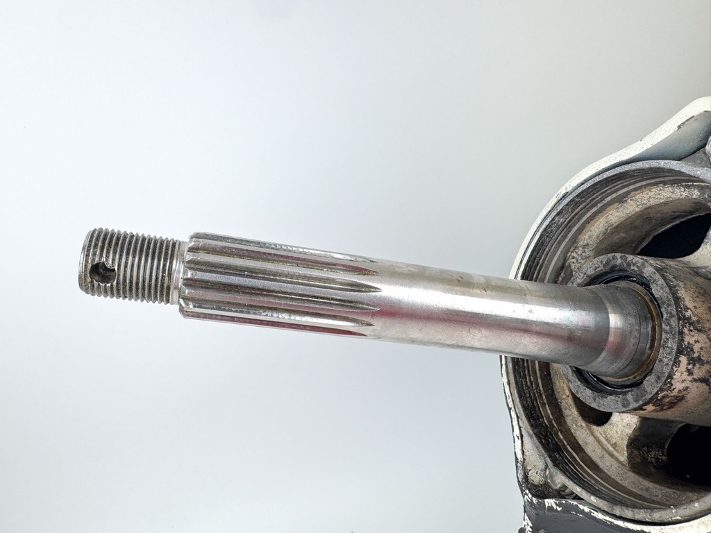 2015 Evinrude 225 HP 2 Stroke Outboard 25" XL M2 Lower Unit Gear Case 5009259