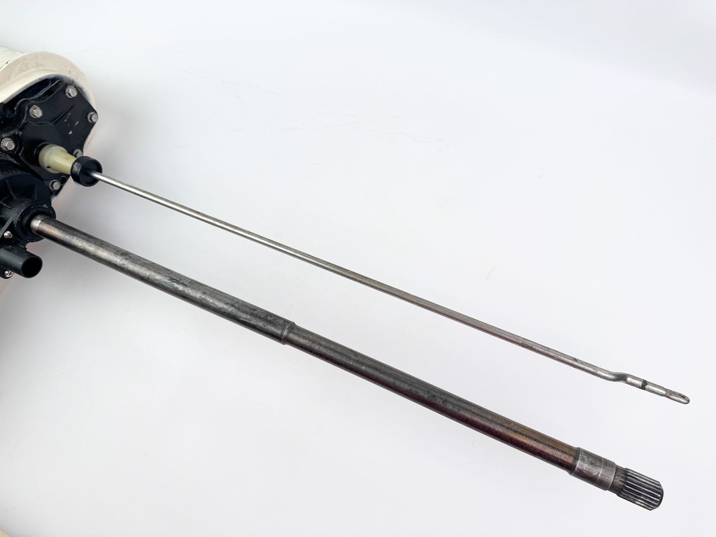 2015 Evinrude 225 HP 2 Stroke Outboard 25" XL M2 Lower Unit Gear Case 5009259