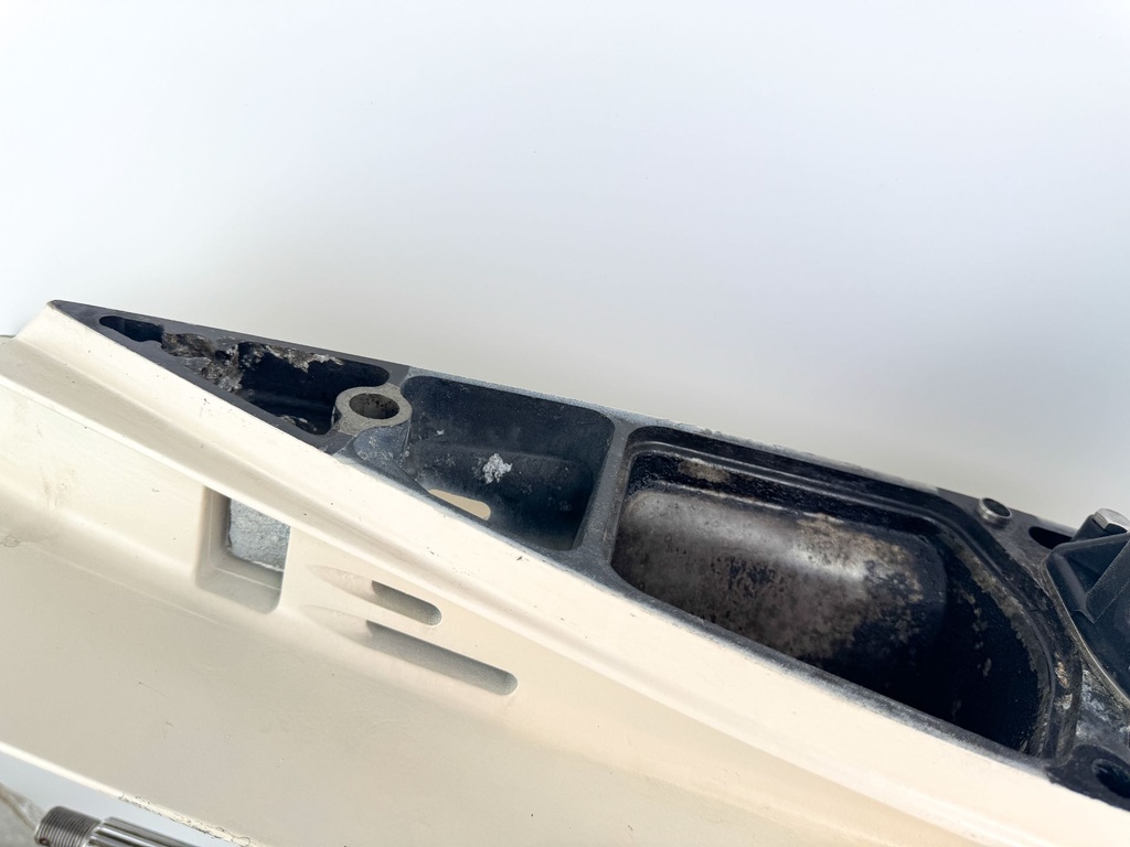 2015 Evinrude 225 HP 2 Stroke Outboard 25" XL M2 Lower Unit Gear Case 5009259