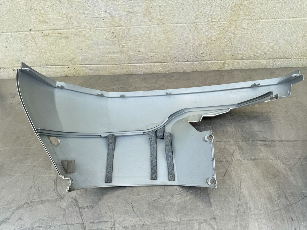 2007 Honda 200 HP 4 Stroke Outboard Lower Apron Cowling Port 63715-ZY3-040ZA OEM