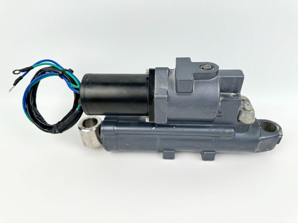 2011 Yamaha 70 HP 4 Stroke Outboard Power Trim Tilt Unit 6CJ-43800-00-8D OEM