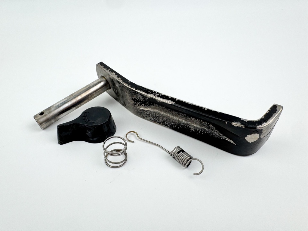 2003 Mercury 135 HP 2 Stroke Outboard Tilt Stop Lever Lock 99629T2 OEM