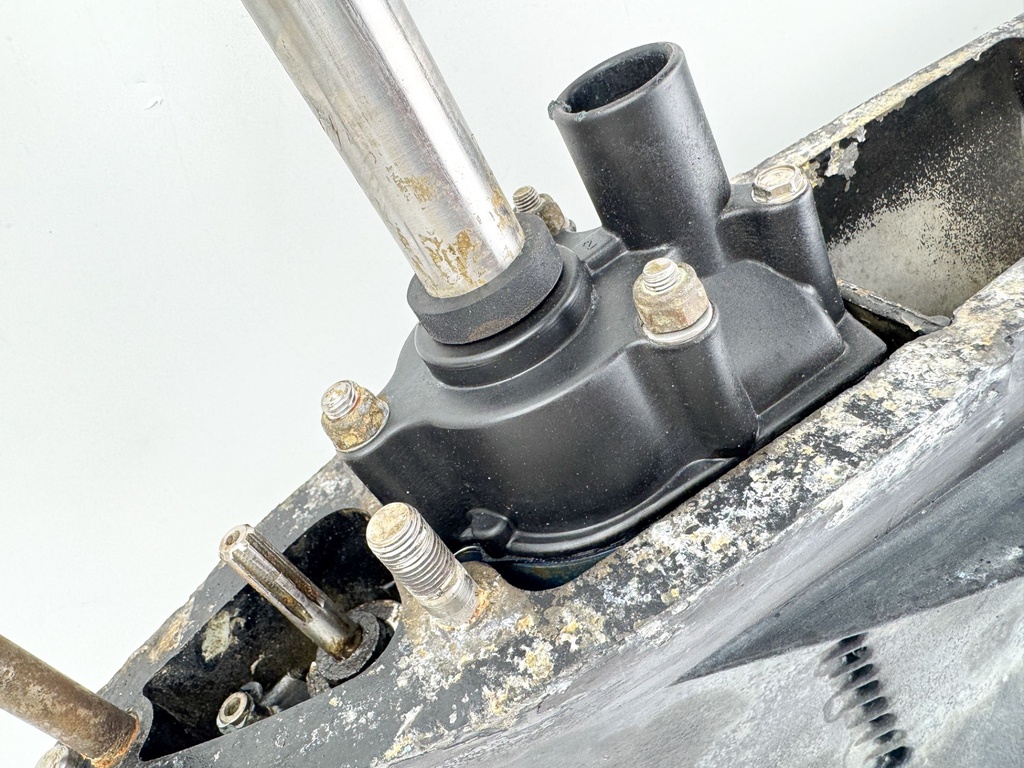 Mercury 2.5L 135 150 175 200 HP 2 Stroke 25" Lower Unit Gear Case 2:1