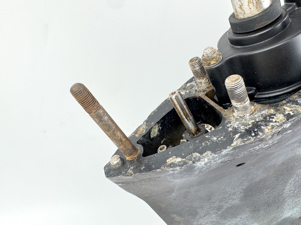 Mercury 2.5L 135 150 175 200 HP 2 Stroke 25" Lower Unit Gear Case 2:1