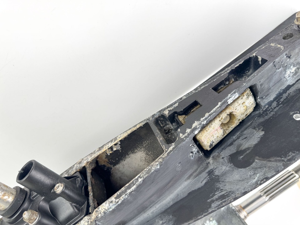 Mercury 2.5L 135 150 175 200 HP 2 Stroke 25" Lower Unit Gear Case 2:1